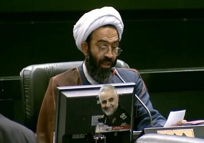  نماینده‌خمینی‌شهر: گواهینامه موتور صرفاً برای آقایان است