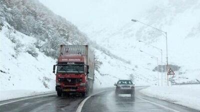  بارش برف و باران در ۲۶ استان کشور/ انسداد ۷ محور مواصلاتی