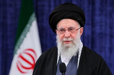  پیام تلویزیونی آیت الله خامنه ای مقام معظم رهبری درباره 22 بهمن: ان‌شاءالله جوانان ما در خیابان ها همه ظاهر می شوند و شعار می دهند و حقایق را بیان می کنند و وفاداری خودشان را به جمهوری اسلامی ملّت ایران اعلام می کنند