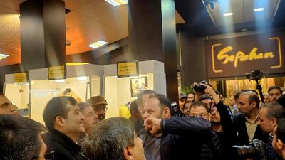  وزیر ورزش از موزه سپاهان بازدید کرد