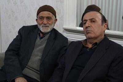  دیدار استاندار قزوین با خانواده شهیدان کرمی