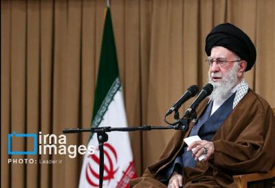  پیام تلویزیونی رهبر انقلاب خطاب به ملّت ایران: قدرت ملی بیش از اینکه به موشک و هواپیما ارتباط داشته باشد به ایستادگی ملت ارتباط دارد
