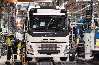  استانداردهای جهانی چگونه صنعت حمل‌ونقل را متحول کردند؟