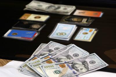  آخرین قیمت طلا و دلار امروز دوشنبه 20بهمن/ قیمت ها بر مدار افزایش + جدول