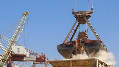  تثبیت نرخ ارز، مبنای محاسبه تعرفه گمرکی واردات کالا‌های اساسی است