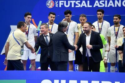  مربی تیم ملی فوتسال: اشک های شمسایی به خاطر فشار فنی بود؛ همه چیز عالی بود و بازیکنان خوشحال بودند