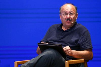  بیژن عبدالکریمی: تضعیف حاکمیت ملی در شرایط فعلی به نفع کشور نیست