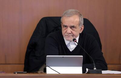  پزشکیان: روزانه ۱۷ میلیون دلار گاز در ایران می‌سوزد/ برای هر میلیون متر مکعب گاز، ۳۳۰ هزار دلار از دست می‌دهیم