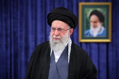  آیت الله خامنه‌ای: ۲۲ بهمن دشمن را مأیوس کنید