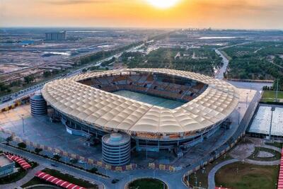  فولادآرنا میزبان استقلال خوزستان شد