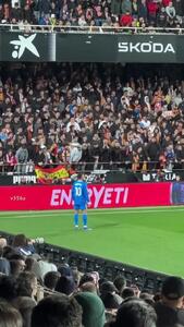  ویدئو: خونسردی امباپه در برابر اشعار نژادپرستانه