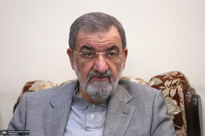  محسن رضایی: اگر ما کلمه توحید و توحید کلمه را حفظ کنیم، هیچ قدرتی قادر به شکست ایران نیست