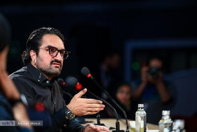  مانی مقدم، کارگردان «خواب»: ما درگیر ترومایی جمعی و نیازمند تراپی هستیم/ رویاهای دور از دسترس و وِیلان شدن‌مان میان خواب و بیداری  