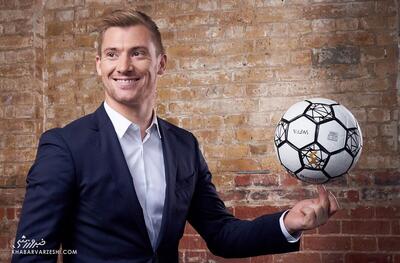  ویدیو| سورپرایز چهره مشهور فوتبال برای مردم با پوشش ناشناس