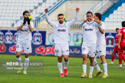 لیگ برتر فوتبال - ملوان و پرسپولیس