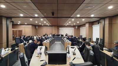  بررسی و رفع مشکلات ۴ واحد تولیدی در نشست ستاد اقتصاد مقاومتی دادگستری استان کرمانشاه