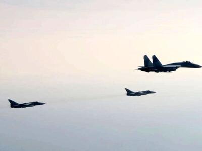  پاسخ محکم خلبان شکاری ایران بالای ناوشکن آمریکایی