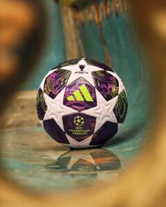  رونمایی از توپ فینال لیگ قهرمانان اروپا ۲6-۲۰۲5 / عکس - پارس فوتبال