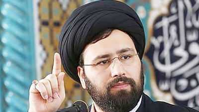  حمایت جانانه نوه امام خمینی از رهبری انقلاب! / سید علی خمینی کیست ؟/ از ازدواج با  نوه آیت الله سیستانی تا صمیمیت با رهبری و سردار سلیمانی + فیلم و عکس ها