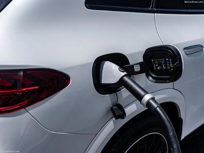  گام بلند سنگاپور در توسعه ایستگاه‌های شارژ خودروهای برقی