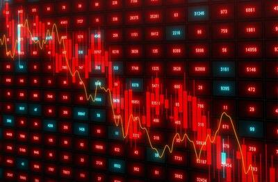  ریزش سنگین بورس تهران؛ شاخص کل ۱۰۵ هزار واحد سقوط کرد - سرمایه و بورس