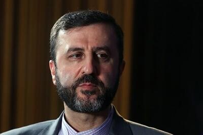  غریب‌آبادی در گفت‌و‌گو با وزیر قبائل افغانستان، بر تقویت همکاری‌های مرزی تأکید کرد