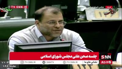  ظهوریان: با تورم ۶۰ درصدی مواجه‌ایم؛ کالابرگ چوب جادو نیست/ دولت باید در سیاست‌های افزایش حقوق و دستمزد تجدیدنظر بکند