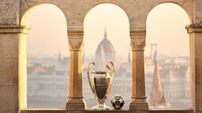  رونمایی رسمی از توپ مراحل حذفی لیگ قهرمانان اروپا