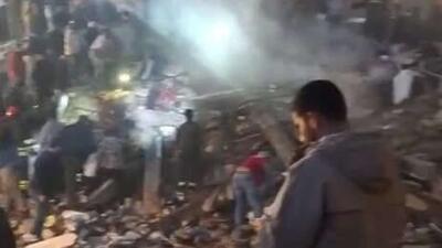  تصاویری دیگر از فرو ریختن ساختمان مسکونی چند طبقه در شهر طرابلس در شمال لبنان