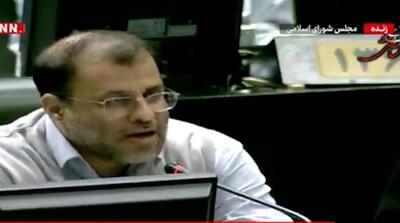  با تورم 60 درصدی مواجه‌ایم؛ دولت تجدیدنظر بکند