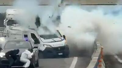  لحظات حمله مسلحانه به ماشین حمل پول