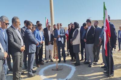  کلنگ‌زنی نخستین مزرعه خورشیدی دهیاری‌محور منطقه سیستان در زابل