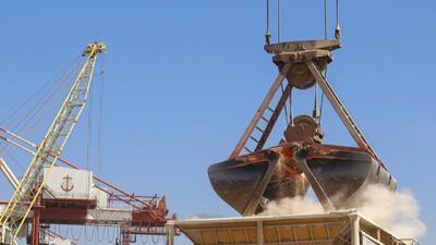  تثبیت نرخ ارز، مبنای محاسبه تعرفه گمرکی واردات کالا‌های اساسی است