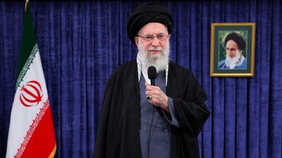  دعوت رهبر معظم انقلاب از مردم برای حضور در راهپیمایی ۲۲ بهمن