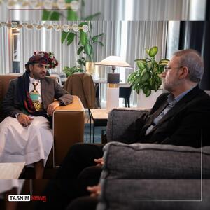  دیدار معنادار لاریجانی با مقام یمنی/ سخنگوی انصارالله: ایران به رهبری آیت‌الله خامنه‌ای، شتابان به مسیر خود ادامه می‌دهد