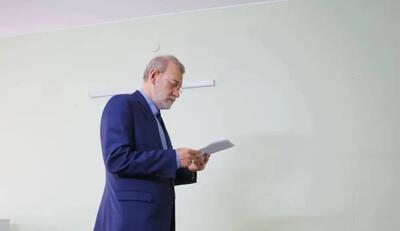  سفر علی لاریجانی به عمان یعنی حاکمیت به تصمیم رسیده است؟