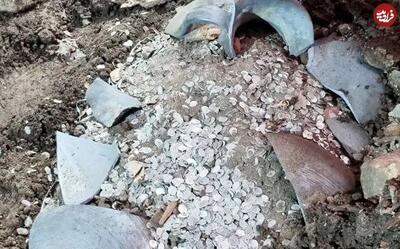  کوزه حاوی 20 هزار سکه 300 ساله در یک خانه تاریخی کشف شد