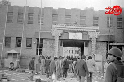  تصاویر دیده‌نشده از تصرف زندان قصر توسط مردم در 21 بهمن 57