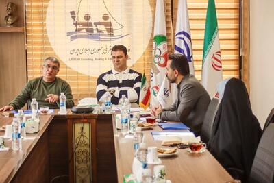  گزارش روند ورود قایق‌های خریداری شده جدید در جلسه هیات رئیسه فدراسیون قایقرانی