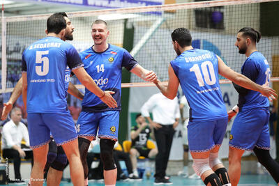  لیگ برتر والیبال؛ پیروزی سخت سپاهان و شهداب