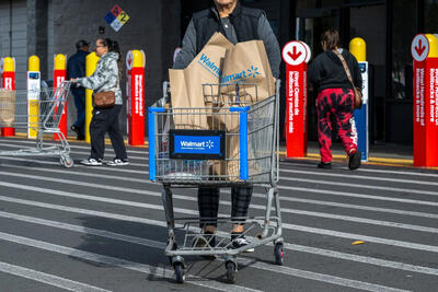  خرده‌فروشی آمریکا در دسامبر بدون تغییر ماند؛ نشانه‌ای از افت شتاب مصرف در پایان سال