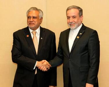  عراقچی، وزیر خارجه پاکستان را در جریان مذاکرات مسقط قرار داد