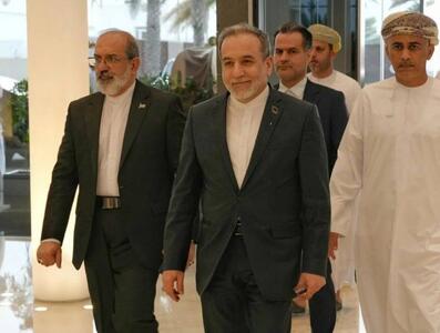  واکنش سخنگوی وزارت خارجه به اعطای امتیازات احتمالی از سوی ایران در مذاکرات: اگر قرار باشد مذاکره به معامله منجر شود، مستلزم داد و ستد است؛ [یعنی] در قبال امتیازاتی که می‌دهید، امتیازاتی بگیرید/ هیأت ایرانی بر اساس دستورالعمل‌ها نهاد‌های بالادستی، موظف به تلاش است