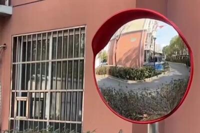  فنگ شویی دردسرساز: زن چینی با دستکاری آینه ترافیکی، تصادف به بار آورد!