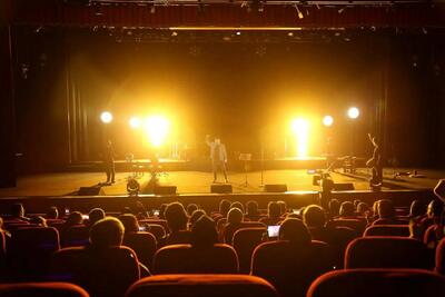  نگاهی به اجراهای اولین روز از جشنواره موسیقی فجر/ تجلیل از پیشکسوت موسیقی  خراسان