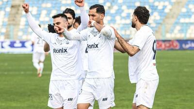  قوی سپید دوست‌داشتنی بندر