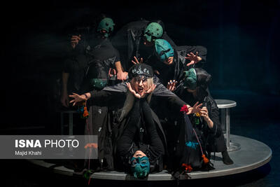  کدام نمایش‌ها به صحنه می‌روند؟