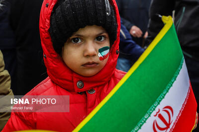  مجریان کودک تلویزیون در راهپیمایی ۲۲ بهمن