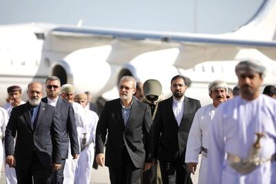  ببینید | اولین تصاویر از ورود و استقبال از لاریجانی در مسقط