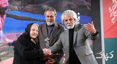  تجلیل از آزیتا لاچینی؛ صدایی که جان دارد و جان می‌بخشد! - مجله اینترنتی کولاک